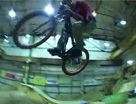 Mountainbike Pumptrack and Dirt - Abflughalle, Germany