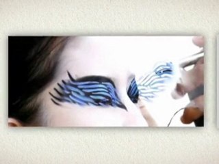 Black Swan Makeup - Intensify Your Look