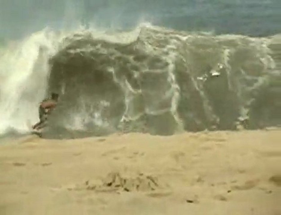 GABRIEL MEDINA surfs better than you