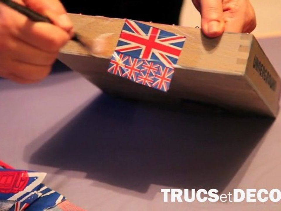 Serviettage sur du bois par TrucsetDeco.com