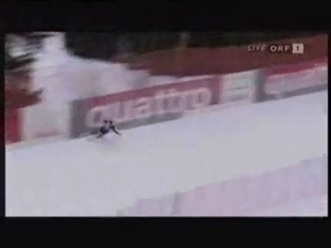 Bode Miller Kitzbuhel downhill 2008 - rides the fence