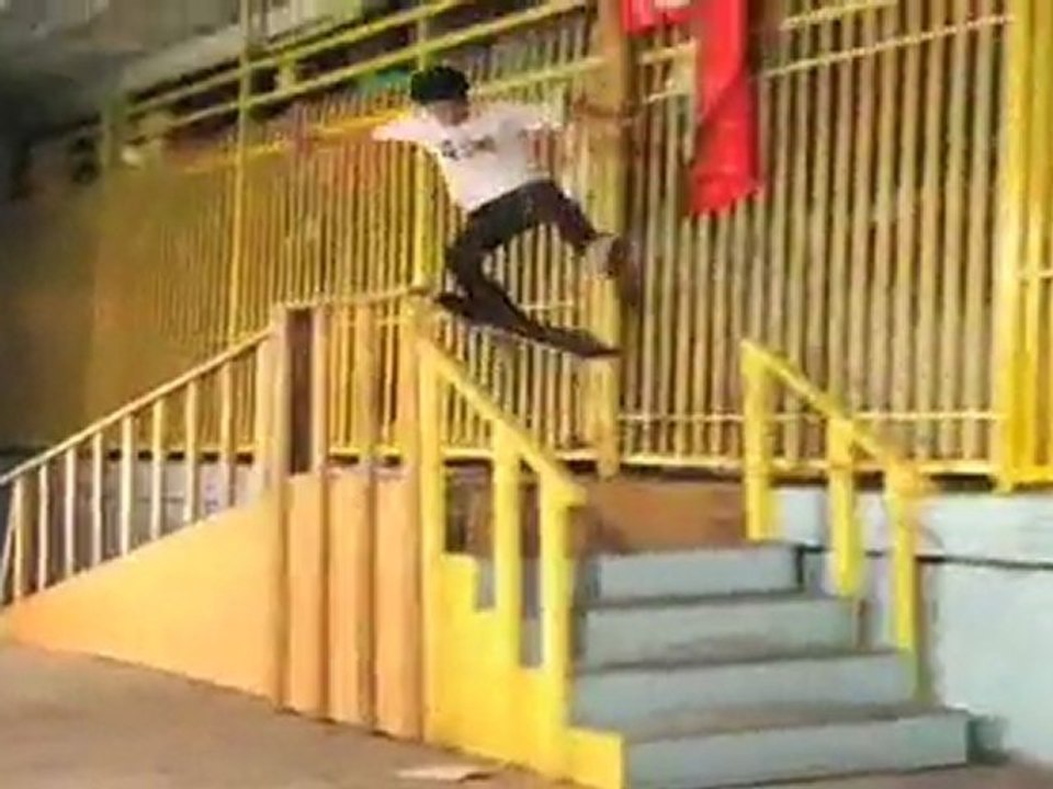 Montage: BONES WHEELS Team