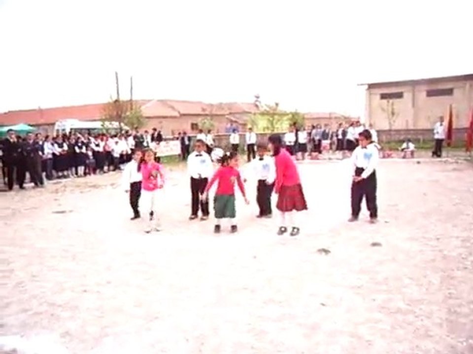 23 nisan 2008 cici kızlar Ovakent Atatürk i.ö.o.