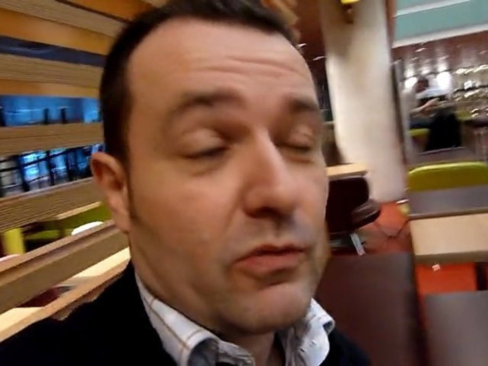 Desayunando en el famoso restaurante escocés, en el ...