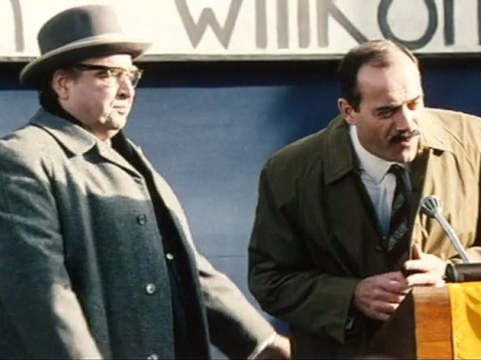 Almanya - Hüseyin hört der Begrüßung (Filmausschnitt)