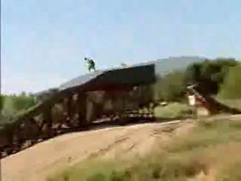 Insane Skateboard Stunt