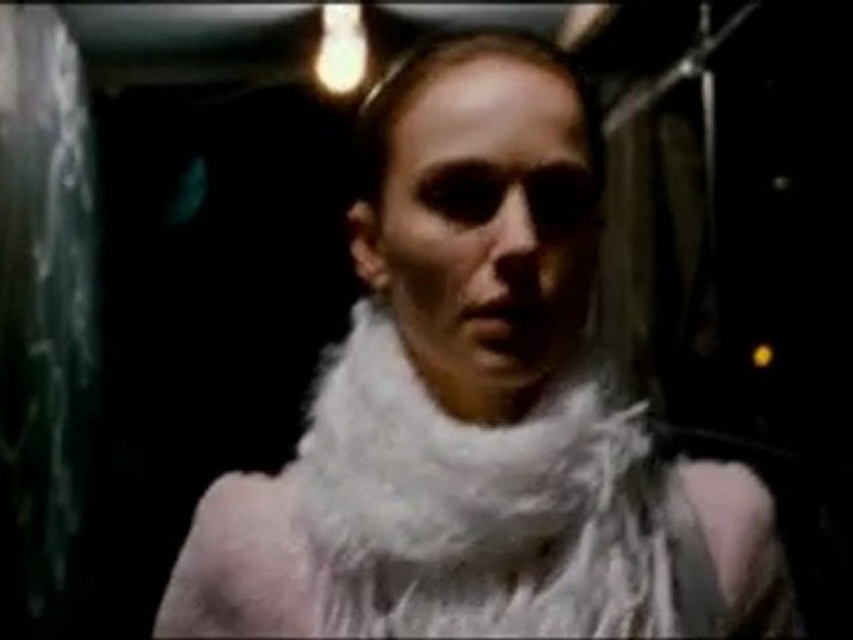 Cisne negro - Clip 04