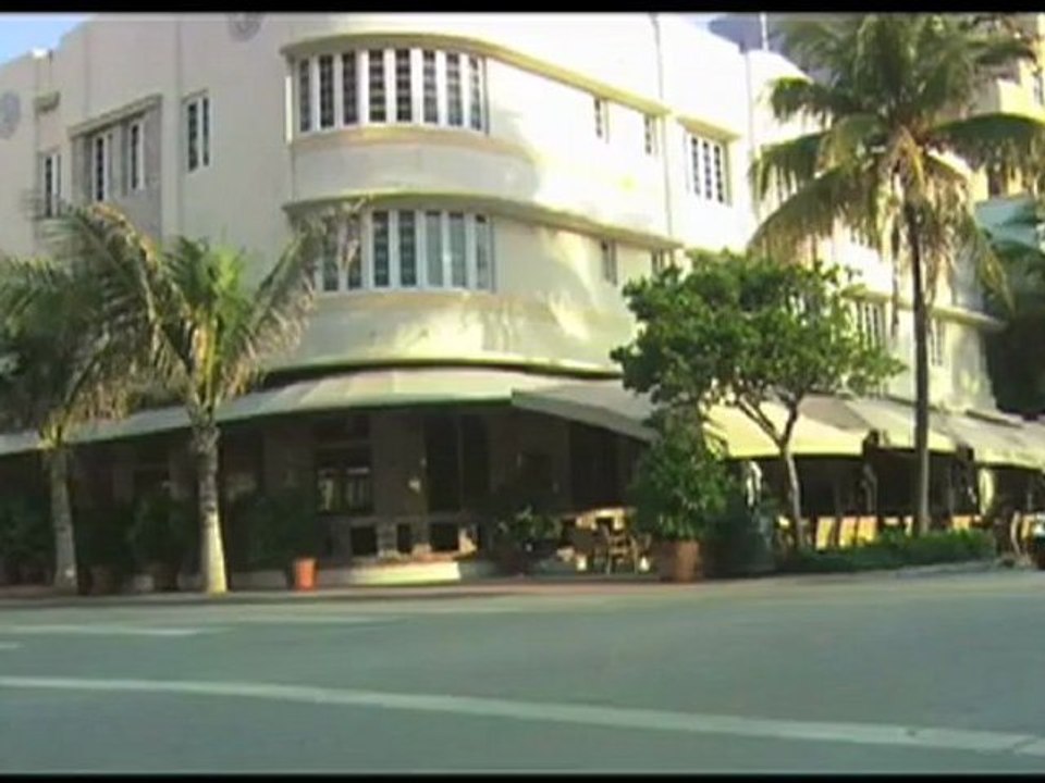 Audi R8 Spyder Does Miami