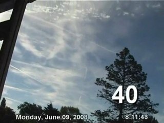 =======✈ 73 avions avant le déjeuner ! chemtrail vs contrail