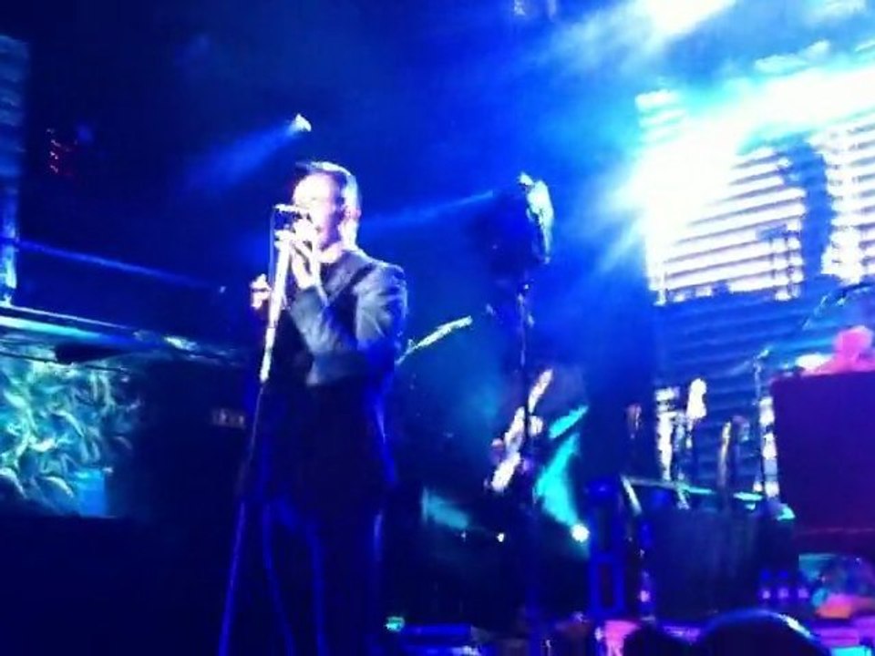 Hurts - Wonderful Life - Live Hard Club Porto