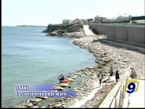 TRANI | La costa erosa dal mare
