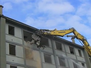 Naillac la destruction des barres a commencé