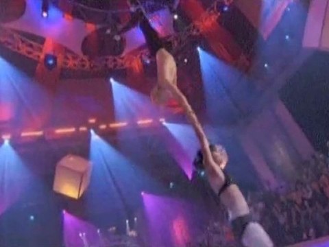 SSENS DUO-aerial acts-presents Art agency Valentino