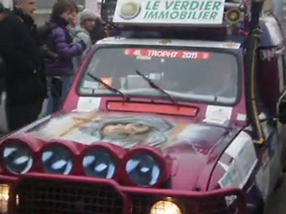 Départ 4L TROPHY 2011