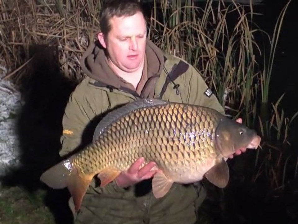 Stocking at Lillypool carp lake in France - December 2009