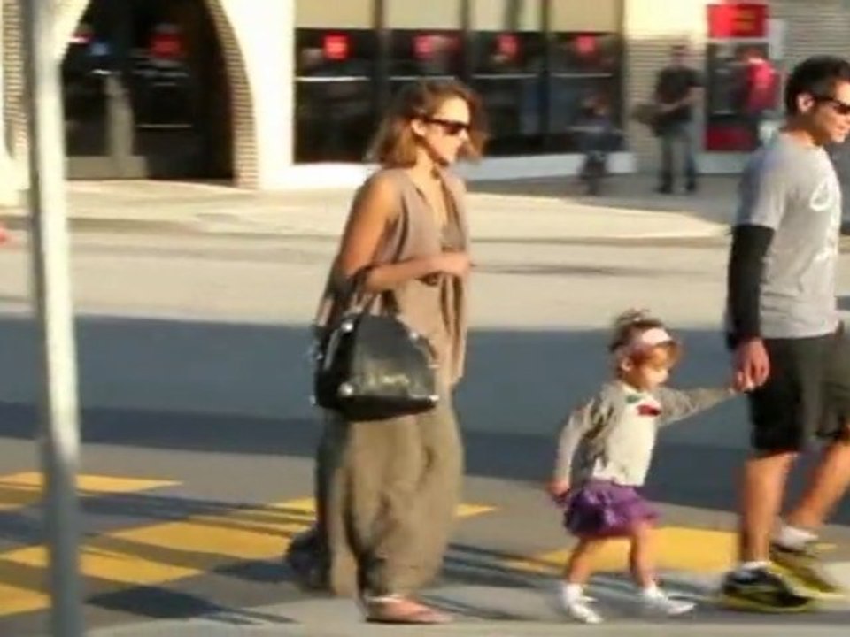 Exklusiv: baby nummer 2 für alba