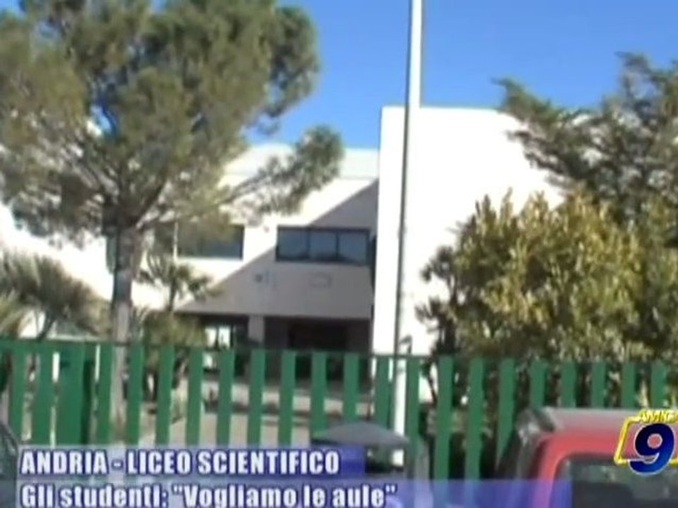 ANDRIA | Liceo scientifico, gli studenti: "Vogliamo le aule"