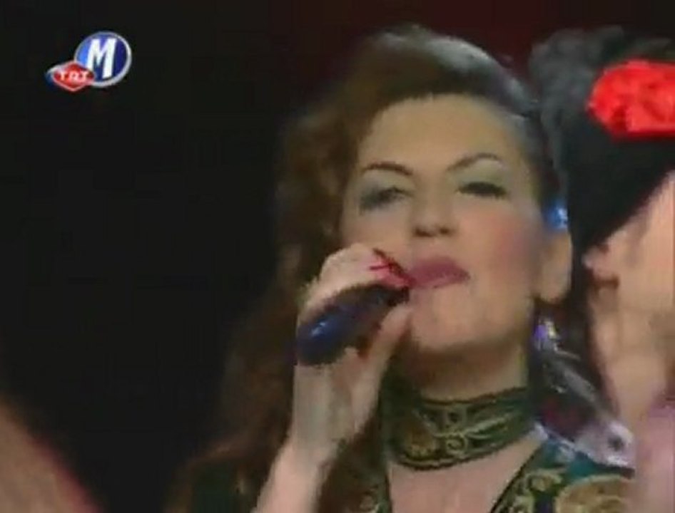 Gülden Hanedar "Mora Mandolinen" Balkan Song/Meya Orkestra