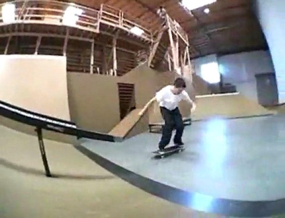 Ryan Smith Trick Tip: Backside Lipslide