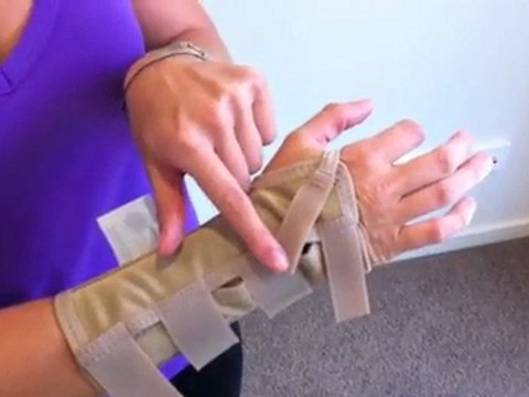 DeRoyal Functional Wrist Splint