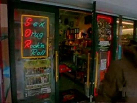 Sage Skiing Pow in Japan