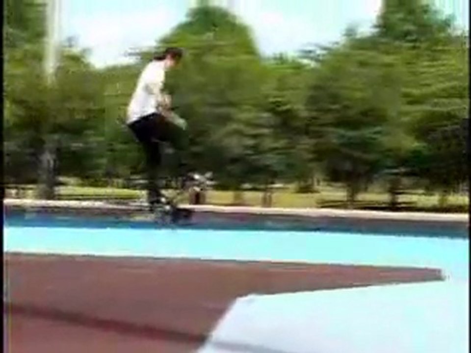 Mark Appleyard Skates it up Right