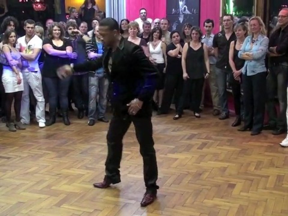 Israel Gutierrez *BACHATA-SHOW* (Dez 2010)