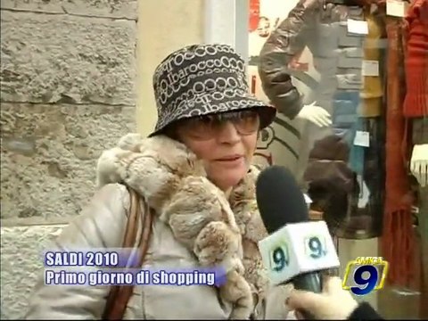 SALDI 2010. Primo giorno di shopping