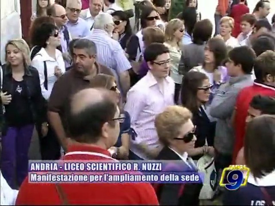 ANDRIA. Manifestazione di protesta per l'ampliamento del liceo scientifico