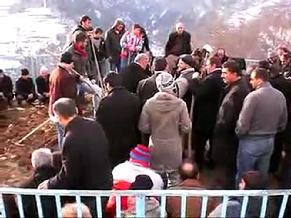 Cengiz TOPAL Cenaze Defin 1