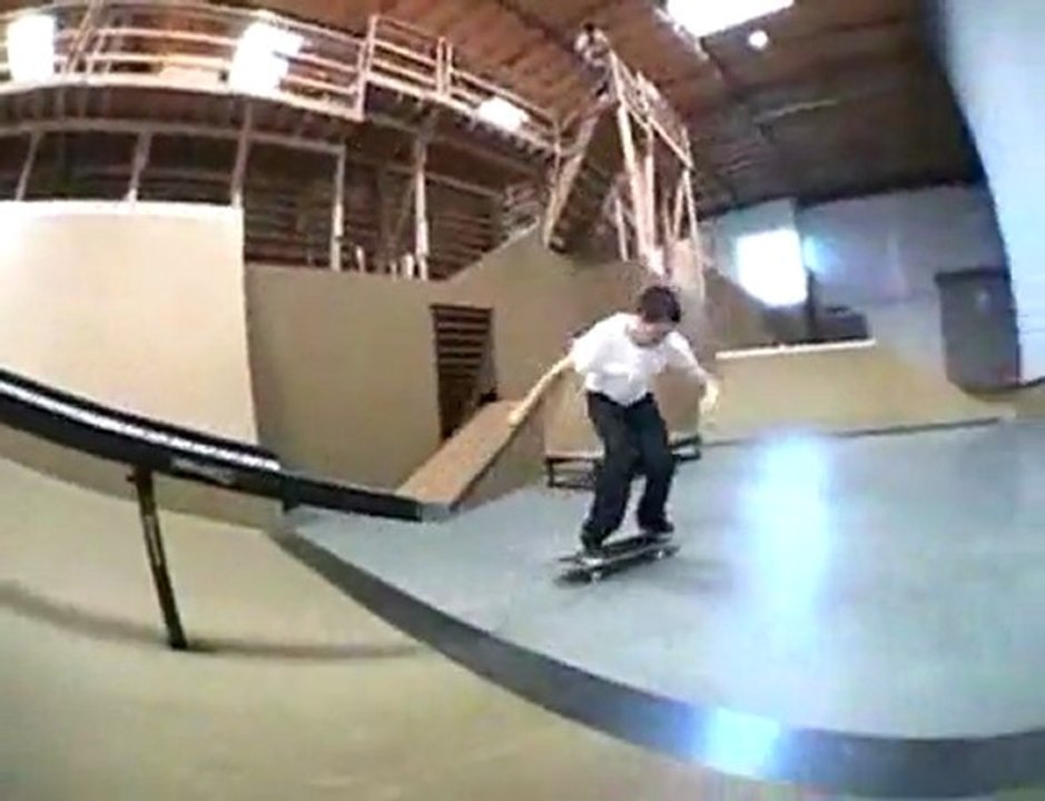 Ryan Smith Trick Tip: Backside Lipslide