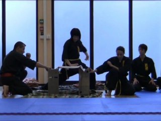 [Nam-Ho-Quyen] Casse de 1 tuile en main morte par Xiao Yan