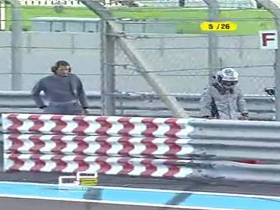 Crash Sam Bird  GP2 Asia 2011 Rd01 Abu Dhabi Race2