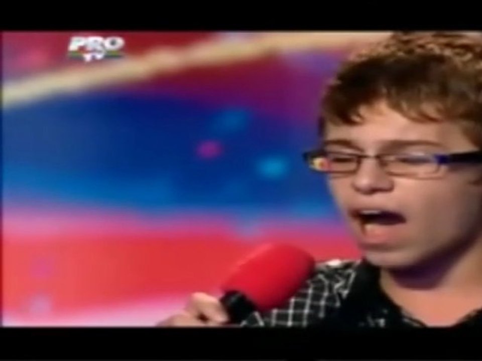 Incroyable Talent roumain : un chanteur lyrique surprend