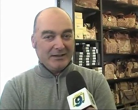 TRANI. Vendite in calo, aspettando i saldi.. [Microfono Aperto]
