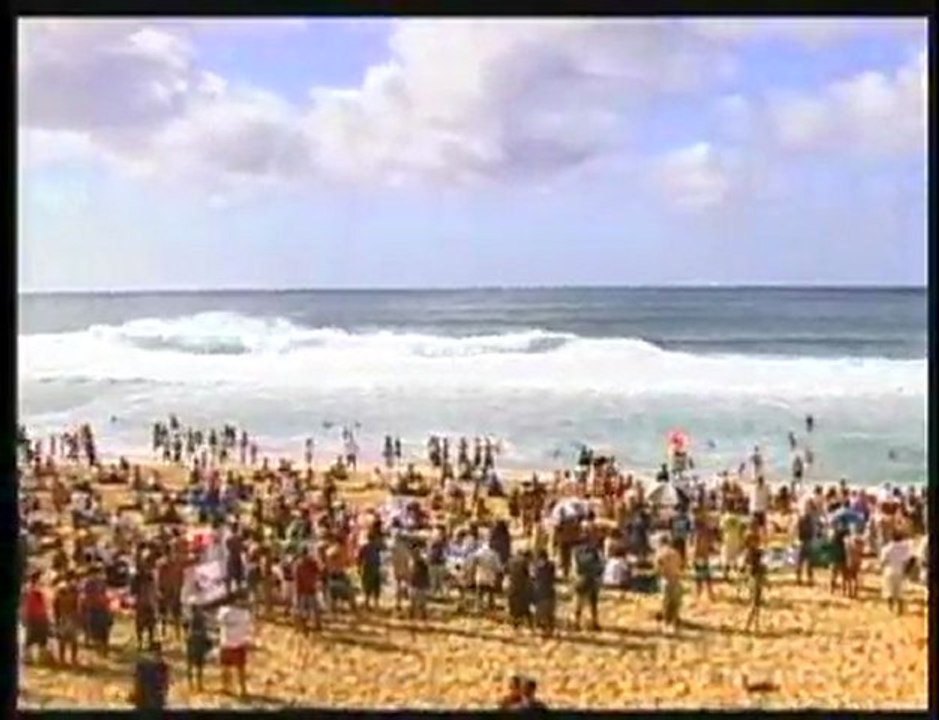 Semi-Finals Action Video: Rip Curl Pro Pipeline Masters