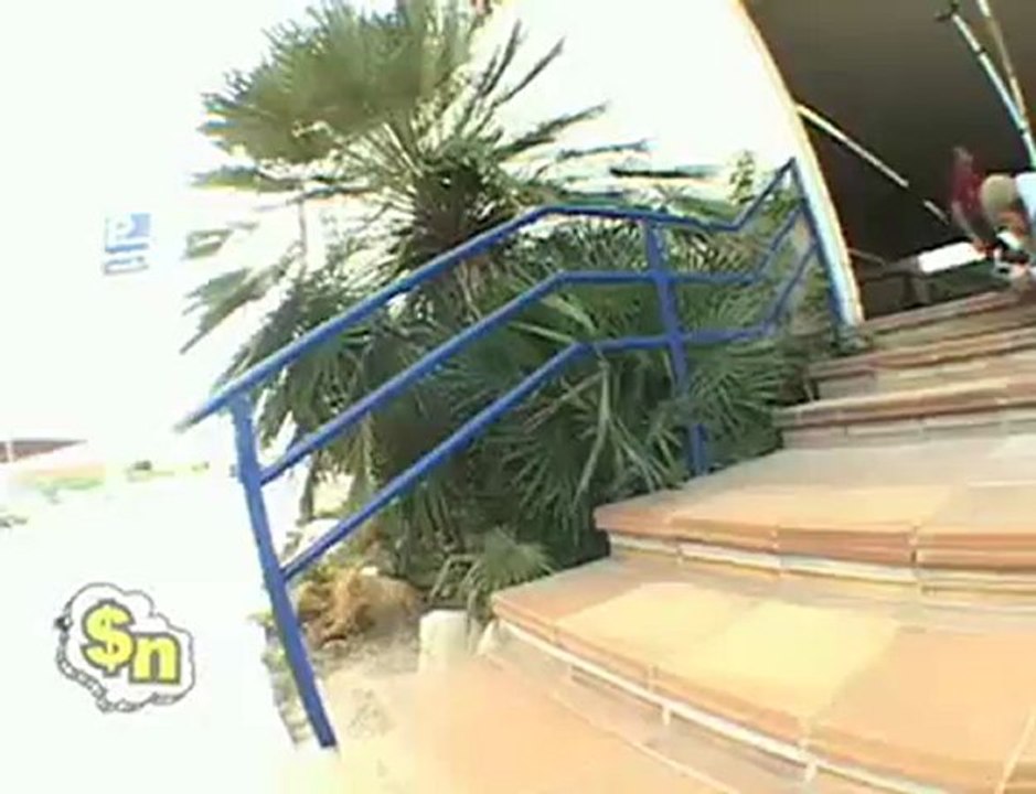 Checkin' In Roberto Aleman