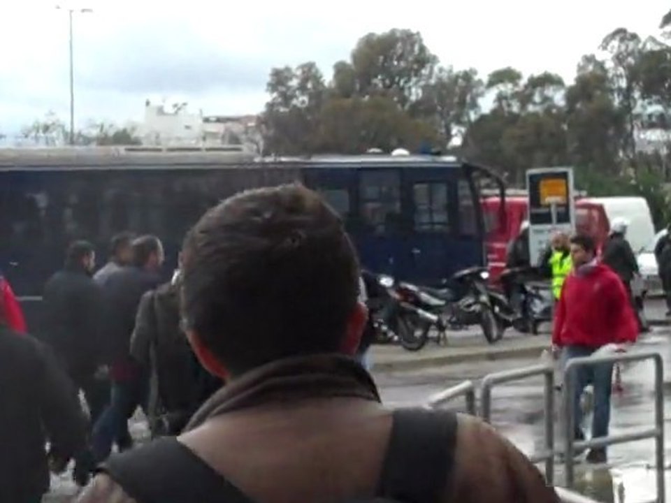 Ο Βαγγέλης Μαρινάκης έξω από το "Γεώργιος Καραϊσκάκης"