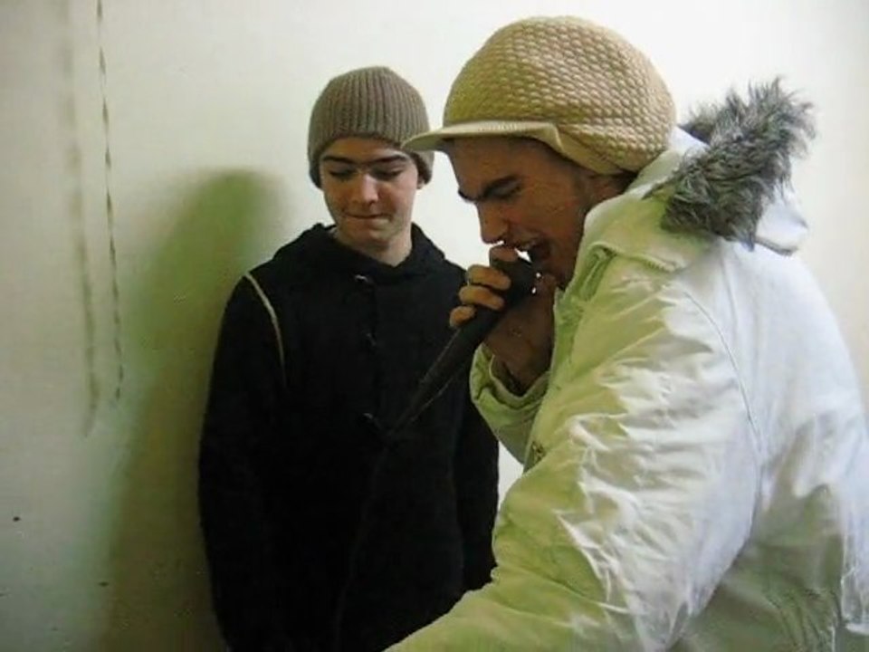 cela tout le monde s'est taper un fou rire de tes mimiques!