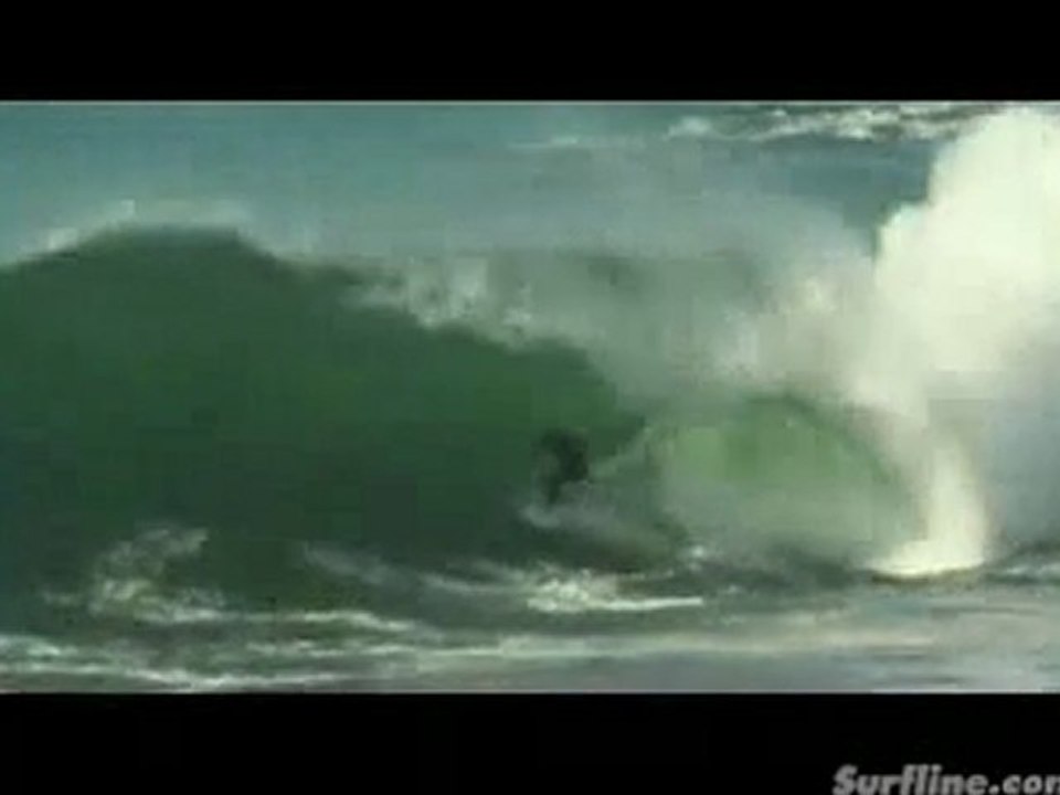 best portuguese surfer Tiago Pires