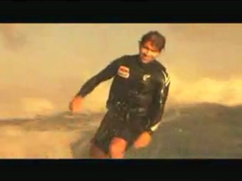 Big Wave Surfing in Teahupoo