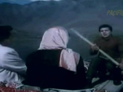 Dil Ne Phir Yaad Kiya Dard Si : Rafi - Suman - Mukesh