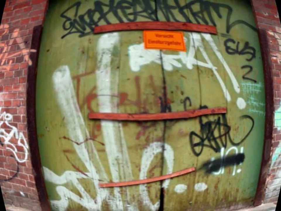 Zug kommt - Bahnhofsromantik