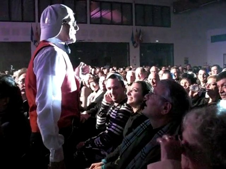 Gérard fait une Surprise pour l'Anniversaire de ma Chérie