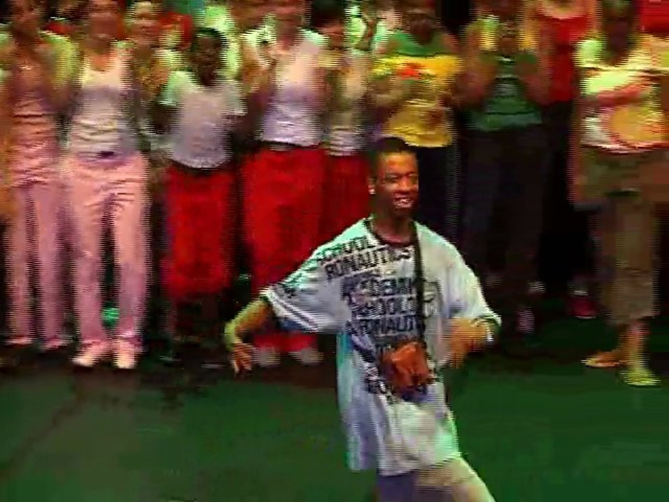 Freestyle présentation ateliers danse Safran 2004