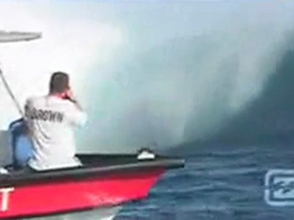 BILLABONG BIG WAVES TEAHUPOO TAHITI