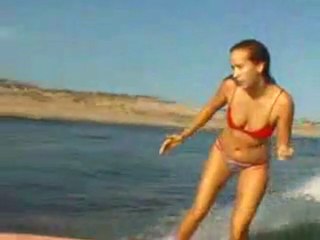 Aqua Dulce: surf and girls