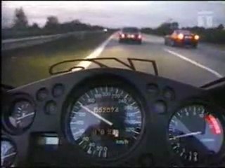 illegal motorcycle street race 305 km/h