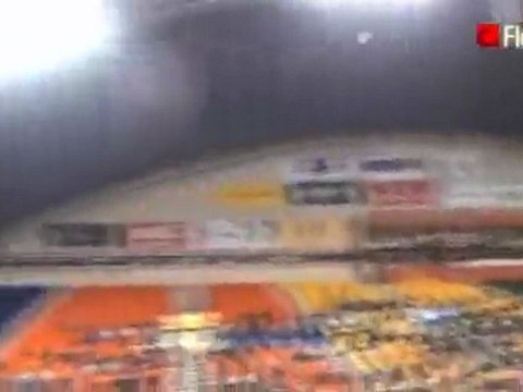 Athlé lancer poids Ryan Crouser 5,44kg 23m53 RECORD USA