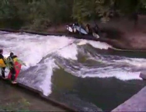 River surfing in Munich 2
